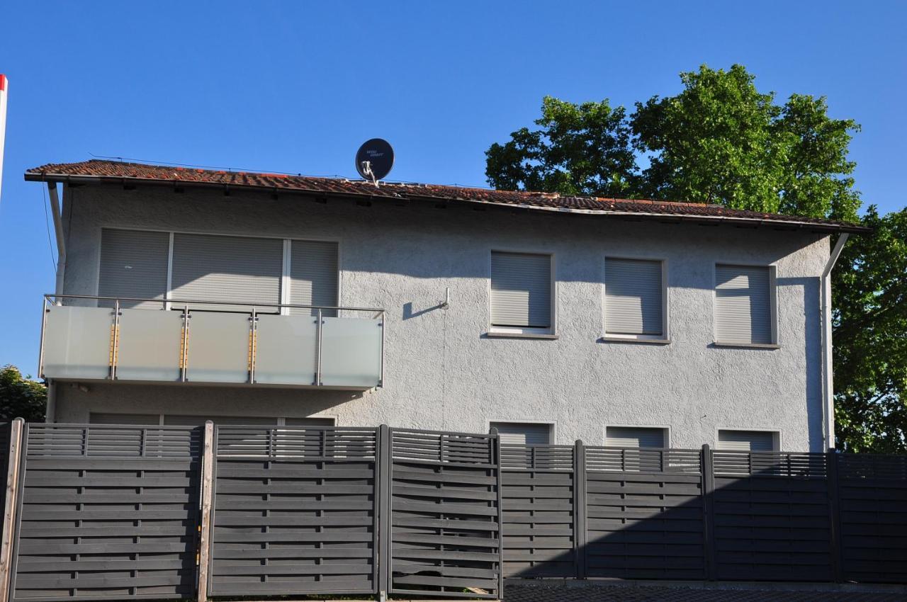 Weisenau Plaza Hostel Mainz Exterior photo